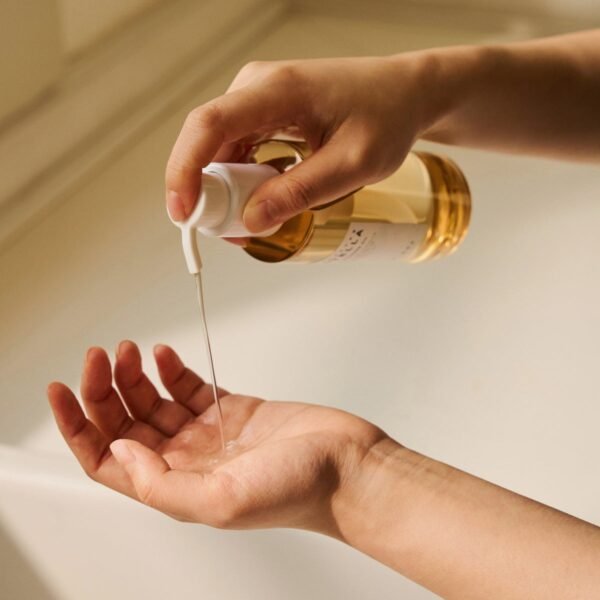 SKIN1004-Madagascar-Centella-Light-Cleansing-Oil-200ml