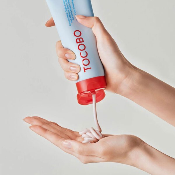 TOCOBO---Coconut-Clay-Cleansing-Foam